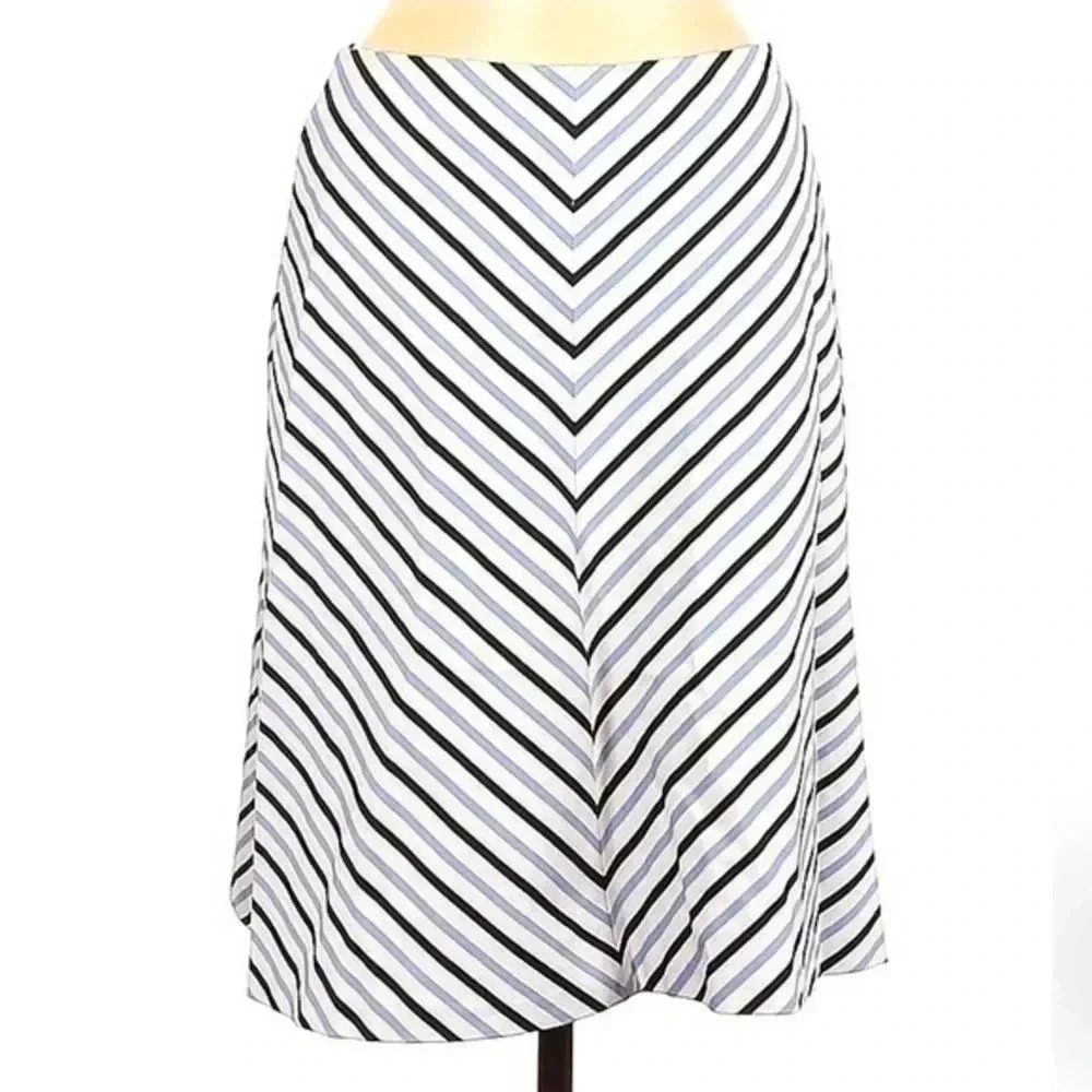 Banana Republic Y2K Periwinkle Black Grey Chevron Stripe A-Line Skirt Size 2 XS